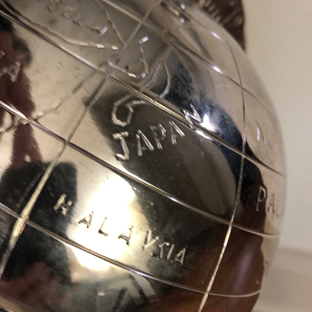 Small decorative globe. - Picture 2 of 4